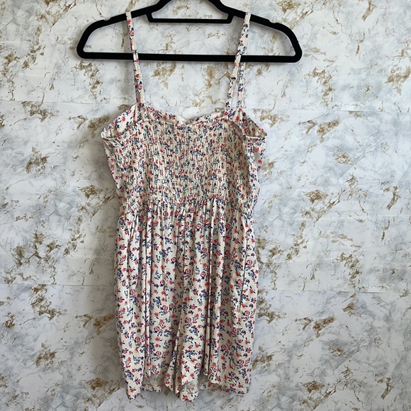 Lily Rose Molded Cup Floral Romper l SIZE XS - Picture 4 of 11
